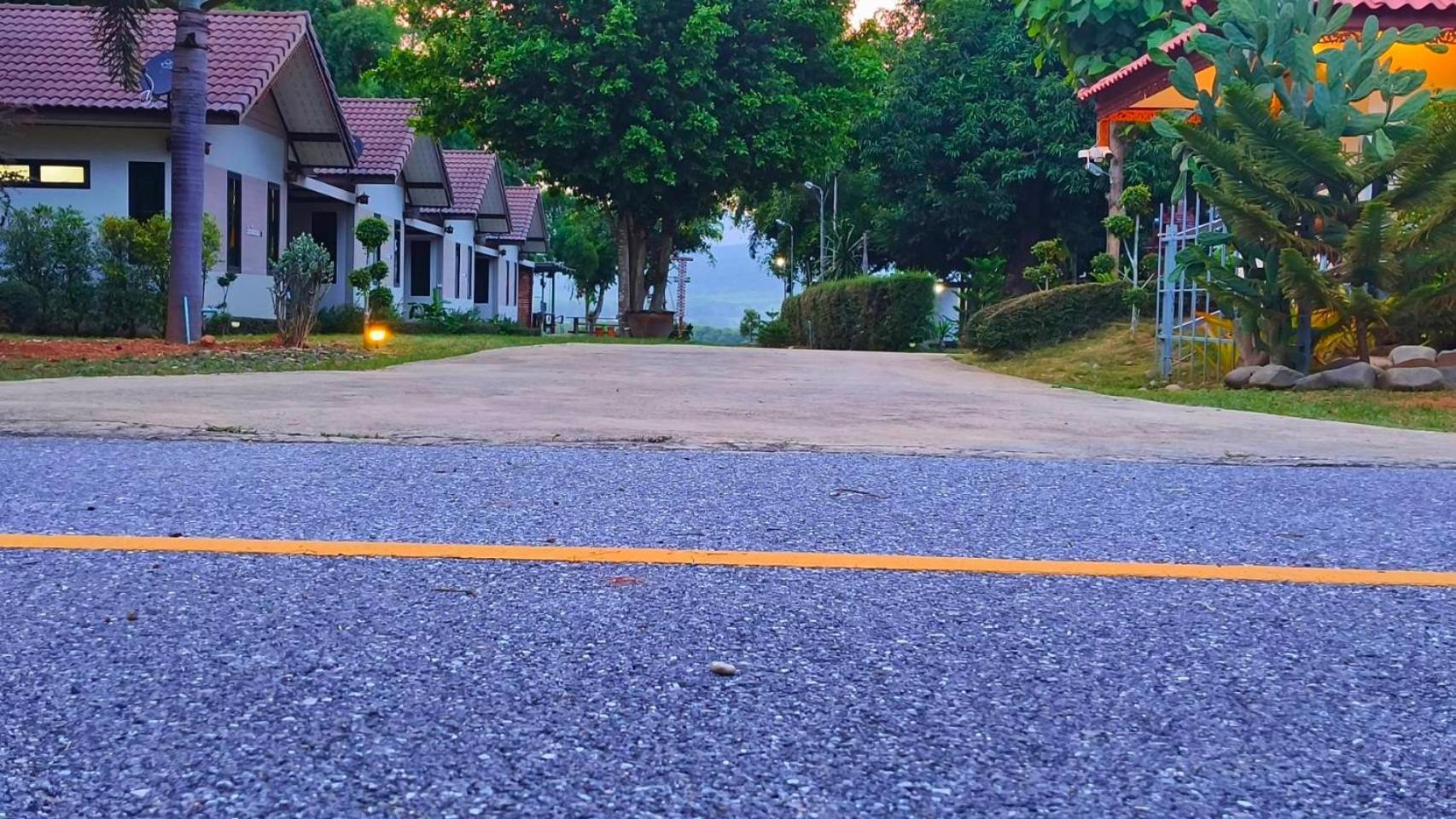 นะลาวิว รีสอร์ท ปัว Nala View Resort プワ エクステリア 写真